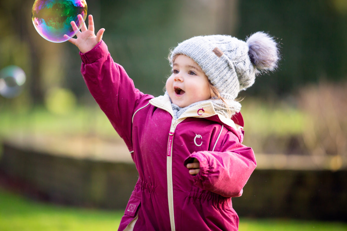 Nanny agency London	Professional nanny from a London nanny agency
Nanny agency UK	Louenna’s Nannies professional UK nanny agency
Luxury nanny agency	Experienced nanny providing luxury childcare services
Private nanny agency	Private nanny caring for a young child at home
Professional nanny agency	Professional nanny engaging children in educational play
Norland nanny agency	Qualified Norland nanny supporting a family
Maternity nurse agency	Experienced maternity nurse caring for a newborn baby